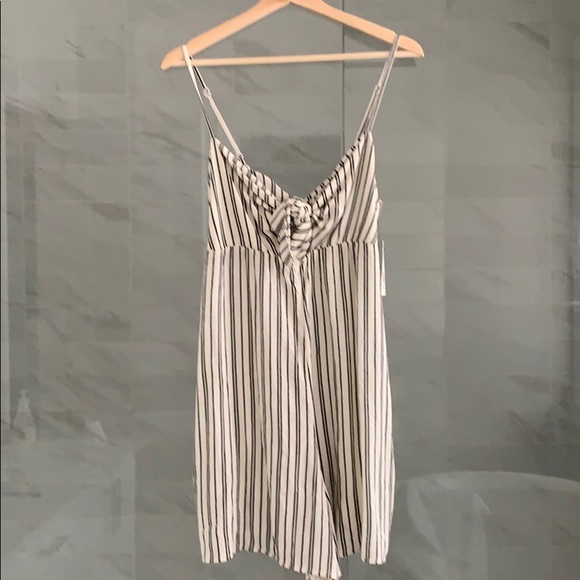 NWT Billabong Sweetheart Tie Romper - Picture 2 of 9